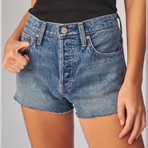 Denim Forum Aritzia Medium Wash High Rise ‘The Yoko Short’ Cutoff Style Size 28